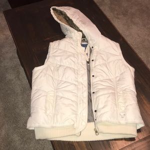 American Eagle puff vest